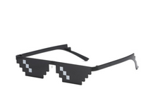 Gafas de sol de píxeles codificados
