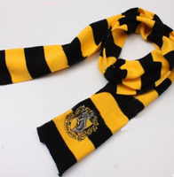 Bufandas con insignia de la universidad de Harry Potter
