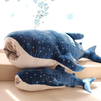 Almohada de felpa de tiburón ballena