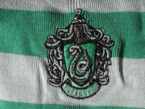Écharpes avec badge du Collège Harry Potter