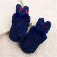 Chaussettes pantoufles lapin pelucheux (bébé/enfant en bas âge)