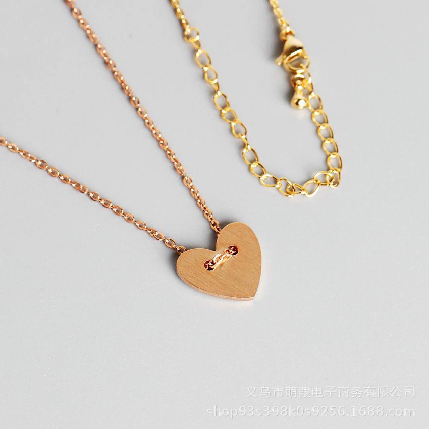 Simple Sweet Heart Button Necklace