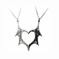 Colliers gothiques pour couples avec ailes de chauve-souris et cœur