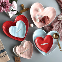 Platos de cerámica en forma de corazón