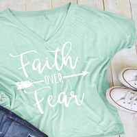 Camiseta Faith Over Fear